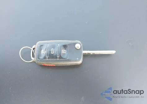 2014 Volkswagen Passat 1.8T Wolfsburg Edition z USA, uszkodzony, nr VIN 1VWAT7A31EC084121